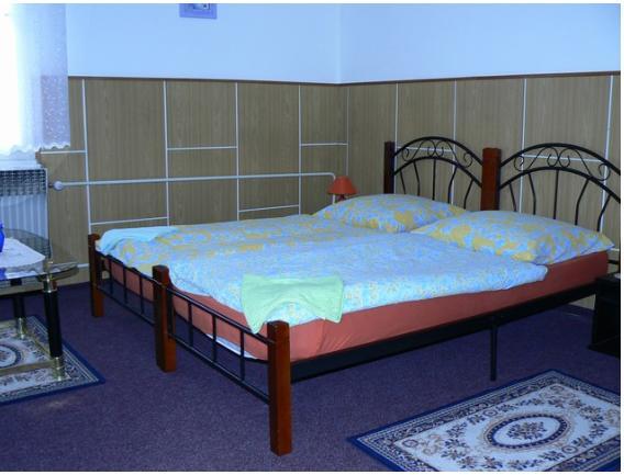 Restaurace A Pension Prvni Mlyn Хомутов Стая снимка