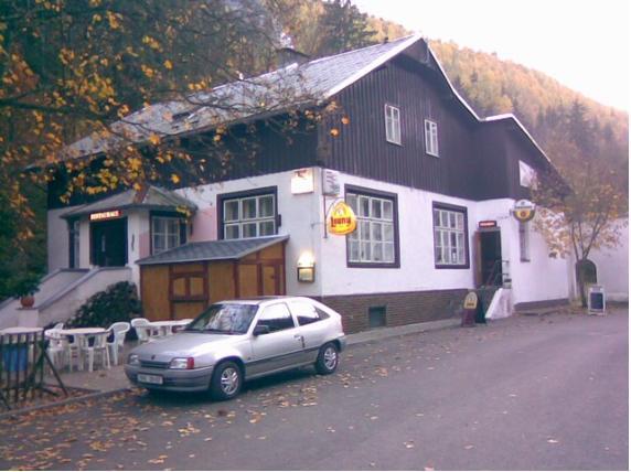 Restaurace A Pension Prvni Mlyn Chomutov Hotel Екстериор снимка